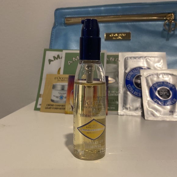 ✈️L’occitane 10-piece travel set 💗 - Picture 2 of 11